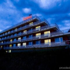 Отель Econo Hotel Словакия, Жилина - отзывы, цены и фото номеров - забронировать отель Econo Hotel онлайн вид на фасад фото 3