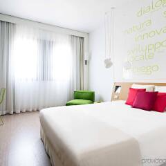 Отель Novotel Milano Nord Ca Granda Италия, Милан - 14 отзывов об отеле, цены и фото номеров - забронировать отель Novotel Milano Nord Ca Granda онлайн комната для гостей фото 2