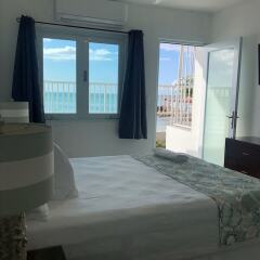 Апартаменты Amapola Beachfront Studio - Playamar комната для гостей фото 5