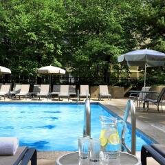 Отель Sheraton Centre Toronto Hotel Канада, Торонто - отзывы, цены и фото номеров - забронировать отель Sheraton Centre Toronto Hotel онлайн бассейн