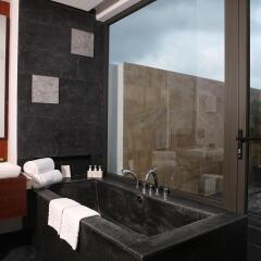 Отель Sunrise Premium Resort Hoi An ванная