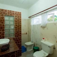 Zerof Guest House in La Digue, Seychelles from 105$, photos, reviews - zenhotels.com bathroom