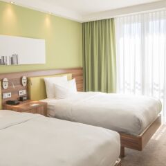 Отель Hampton by Hilton Frankfurt City Centre Messe комната для гостей фото 5