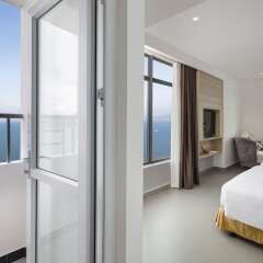 Отель Anrizon Hotel Nha Trang Вьетнам, Нячанг - отзывы, цены и фото номеров - забронировать отель Anrizon Hotel Nha Trang онлайн балкон