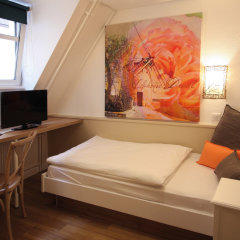 Отель Roses Франция, Страсбург - отзывы, цены и фото номеров - забронировать отель Roses онлайн комната для гостей фото 5