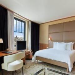 Отель Hilton Prague Old Town 5* Представительский номер с различными типами кроватей фото 32