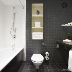 Отель Crowne Plaza London - Docklands Великобритания, Лондон - отзывы, цены и фото номеров - забронировать отель Crowne Plaza London - Docklands онлайн ванная