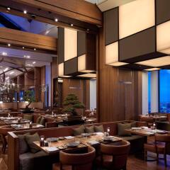 Отель Andaz Tokyo Toranomon Hills - a concept by Hyatt Япония, Токио - 1 отзыв об отеле, цены и фото номеров - забронировать отель Andaz Tokyo Toranomon Hills - a concept by Hyatt онлайн питание фото 2
