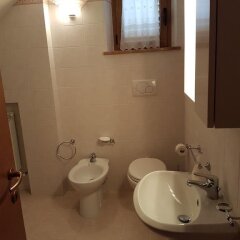 Отель La Cascina Del Poeta Италия, Реканати - отзывы, цены и фото номеров - забронировать отель La Cascina Del Poeta онлайн ванная