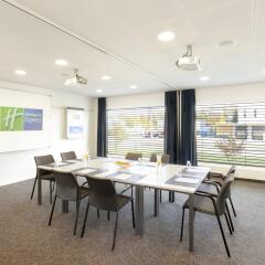Отель Holiday Inn Express Zurich Airport Швейцария, Рюмланг - 1 отзыв об отеле, цены и фото номеров - забронировать отель Holiday Inn Express Zurich Airport онлайн помещение для мероприятий фото 2