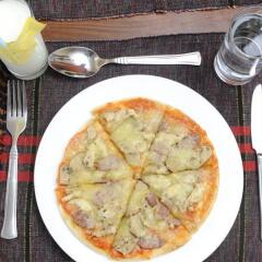 Отель Khwapa Chhen Restaurant and Guest House Непал, Бхактапур - отзывы, цены и фото номеров - забронировать отель Khwapa Chhen Restaurant and Guest House онлайн фитнесс-зал