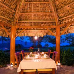Отель Topas Ecolodge Шапа питание