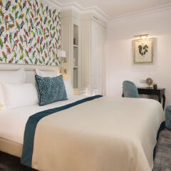 Hotel Monge комната для гостей