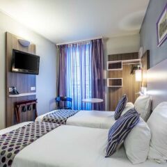Comfort Hotel Nation Pere Lachaise Paris 11 сейф в номере