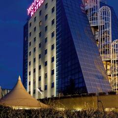 Hotel Mercure Paris Porte de Pantin вид на фасад фото 2