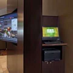Отель Courtyard by Marriott Washington Capitol Hill/Navy Yard банкомат