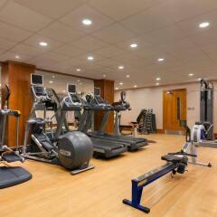 Отель Hilton London Canary Wharf фитнесс-зал