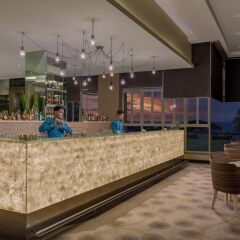 Отель Taal Vista Hotel Филиппины, Тагайтай - отзывы, цены и фото номеров - забронировать отель Taal Vista Hotel онлайн гостиничный бар