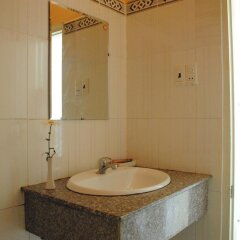 Отель Quynh Thu Hotel Вьетнам, Далат - отзывы, цены и фото номеров - забронировать отель Quynh Thu Hotel онлайн ванная фото 2