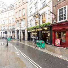 Отель Classic Covent Garden Home by Trafalgar Square