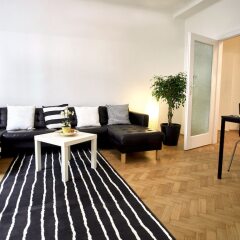 Апартаменты Operastreet.Com Apartments комната для гостей фото 3