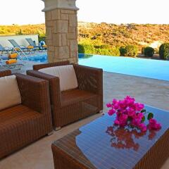 Отель Intercontinental Aphrodite Hills Кипр, Киссонерга - отзывы, цены и фото номеров - забронировать отель Intercontinental Aphrodite Hills онлайн бассейн фото 3