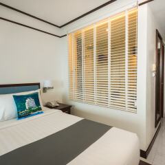Отель Andaman Beach Suites Пхукет комната для гостей фото 3