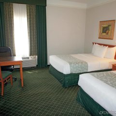 La Quinta Inn & Suites by Wyndham Ontario Airport in Ontario, United States of America from 147$, photos, reviews - zenhotels.com guestroom photo 3