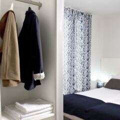 Отель 8Rooms Madrid Мадрид сейф в номере