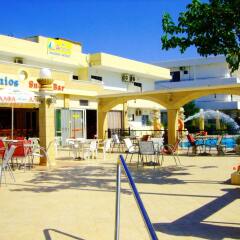 Antonios Hotel спортивное сооружение