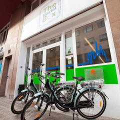Hostel One Ramblas Барселона спортивное сооружение