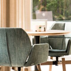 Flora Hotel & Suites Меран удобства в номере