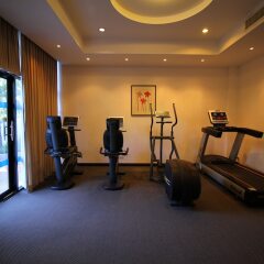 Отель All Seasons Naiharn Phuket фитнесс-зал