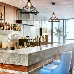 Отель The District Hotel Мальта, Сан Джулианс - 1 отзыв об отеле, цены и фото номеров - забронировать отель The District Hotel онлайн гостиничный бар