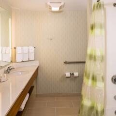 Отель SpringHill Suites by Marriott New York LaGuardia Airport США, Нью-Йорк - отзывы, цены и фото номеров - забронировать отель SpringHill Suites by Marriott New York LaGuardia Airport онлайн ванная