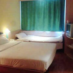 Отель Ibis Huangpu Zhongshan комната для гостей фото 2