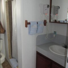 Seven Seas Resort in San Pedro, Belize from 148$, photos, reviews - zenhotels.com bathroom