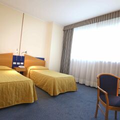 Отель Express Hotel Aosta East Италия, Поллейн - отзывы, цены и фото номеров - забронировать отель Express Hotel Aosta East онлайн комната для гостей