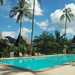 Отель Lanta Klong Nin Beach Resort Ланта бассейн фото 2