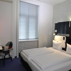 Hotel Cristall комната для гостей