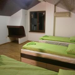 Ivory Tower Hostel комната для гостей