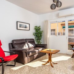 Отель Large Apartment in Prime Location in Fuengirola Ref 98 Испания, Фуэнхирола - отзывы, цены и фото номеров - забронировать отель Large Apartment in Prime Location in Fuengirola Ref 98 онлайн комната для гостей