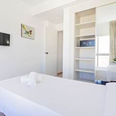 Отель Hostal Residencia Molins Park сейф в номере