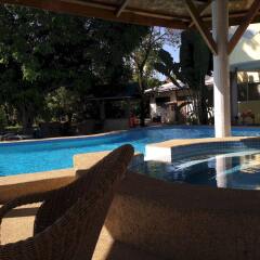 Отель Lapu Lapu Cottages and Restaurant Филиппины, Лапу-Лапу - отзывы, цены и фото номеров - забронировать отель Lapu Lapu Cottages and Restaurant онлайн бассейн фото 3