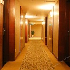 Royal Crown Hotel интерьер отеля фото 3