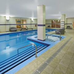Отель Courtyard by Marriott Montreal Airport Канада, Монреаль - отзывы, цены и фото номеров - забронировать отель Courtyard by Marriott Montreal Airport онлайн бассейн