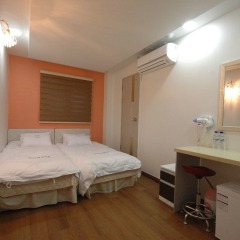 Myeongdong Time Hostel сейф в номере