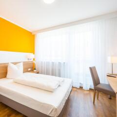 Hotel S16 комната для гостей