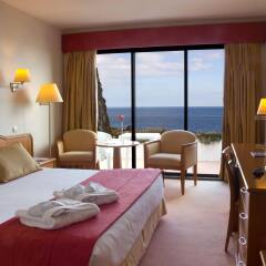 Отель Caloura Hotel Resort Португалия, Агуа-де-Пау - 3 отзыва об отеле, цены и фото номеров - забронировать отель Caloura Hotel Resort онлайн комната для гостей фото 5