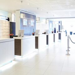 Отель Novotel London West спа